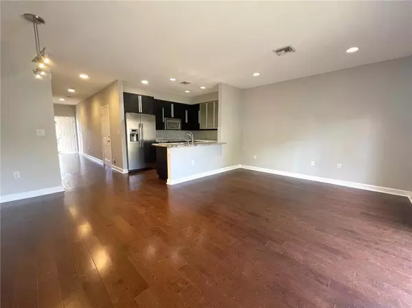 Hallandale Beach, FL 33009,19 SE 3rd Ave #19