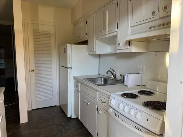 Lighthouse Point, FL 33064,2115 NE 42nd Ct #105N