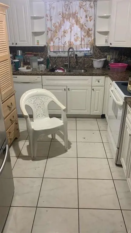 Pompano Beach, FL 33060,2070 NE 2nd Ave