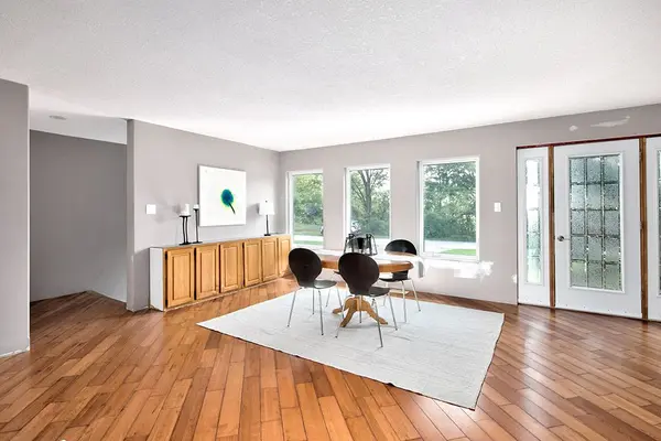 Clearview, ON L0M 1G0,98 George ST