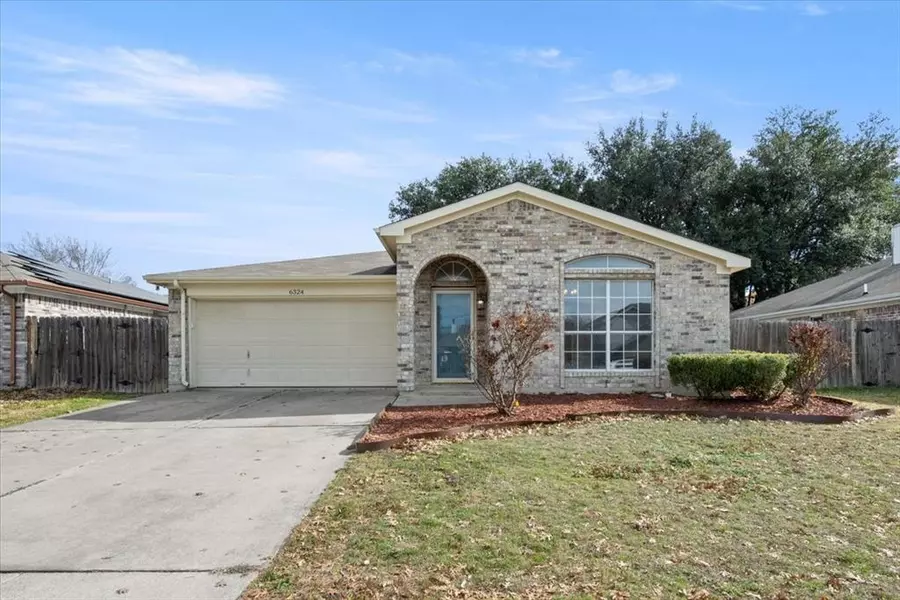 6324 Fern Meadow Drive, Fort Worth, TX 76179