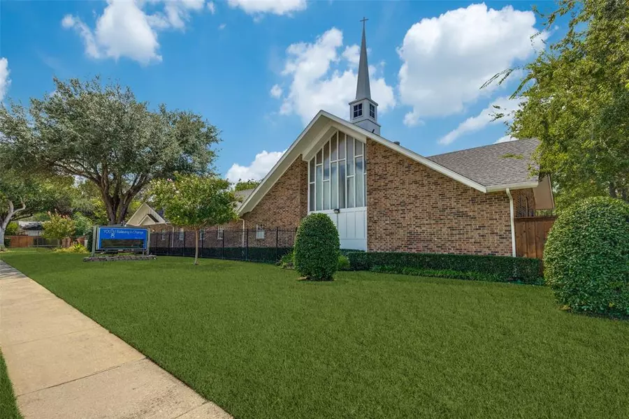 8568 Stults Road, Dallas, TX 75243