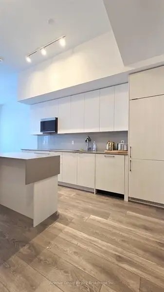 2489 Taunton RD #422, Oakville, ON L6H 3R9