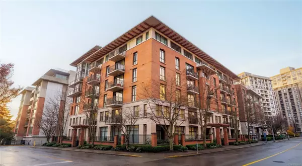 827 Fairfield Rd #301, Victoria, BC V8V 5B2