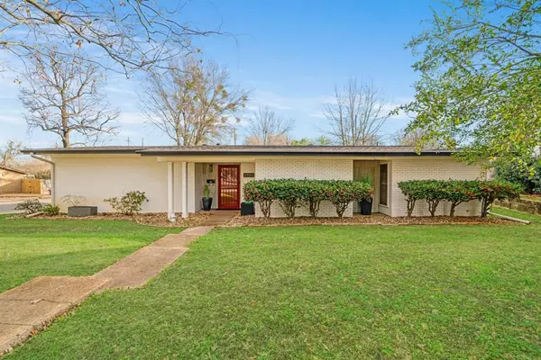 3350 Robin Road, Paris, TX 75460