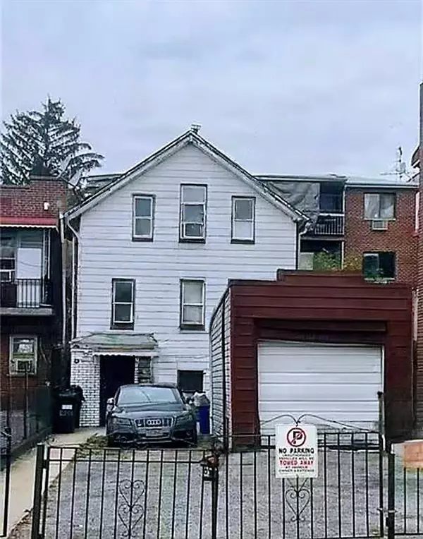 Corona, NY 11368,10601 53rd AVE