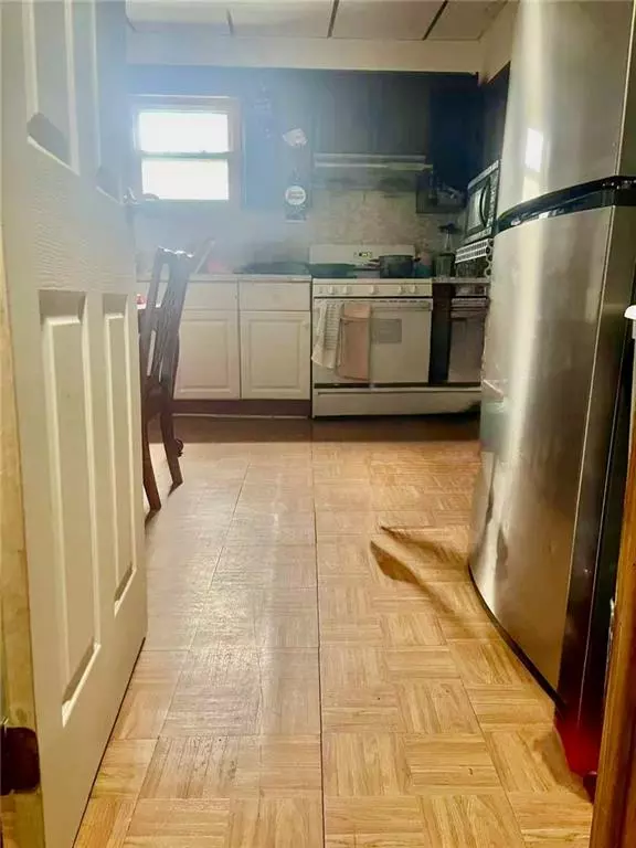 Corona, NY 11368,10601 53rd AVE