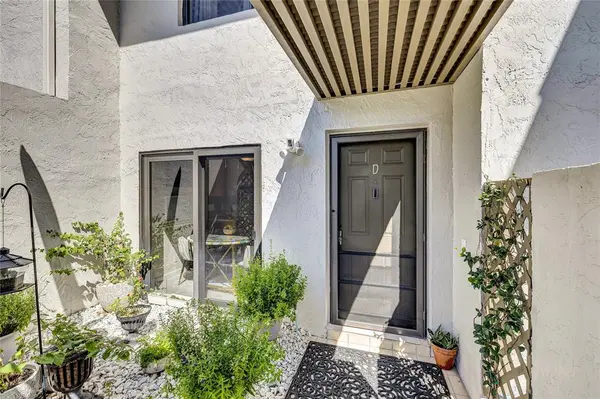 Boca Raton, FL 33428,9232 Pecky Cypress Lane #2-D