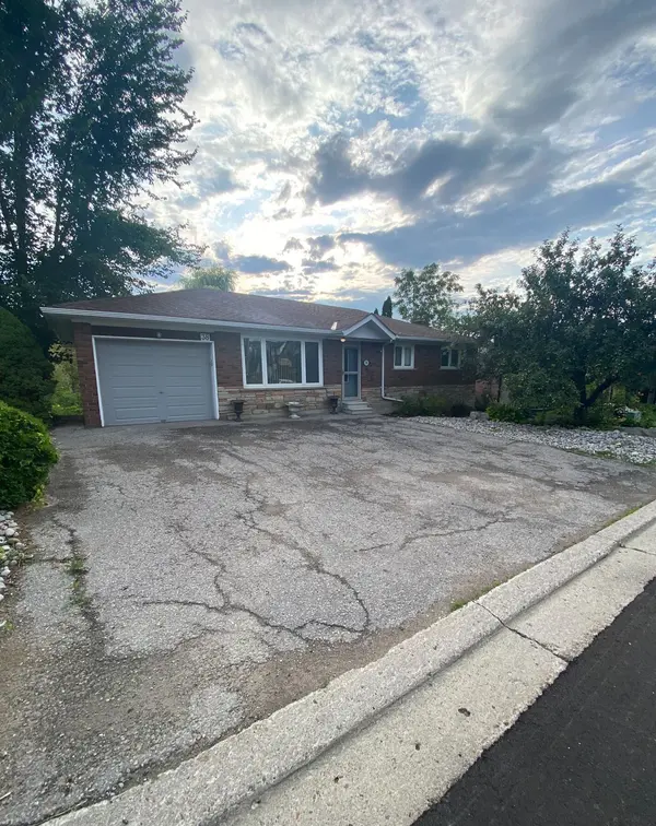 38 Main ST N, Uxbridge, ON L9P 1J7