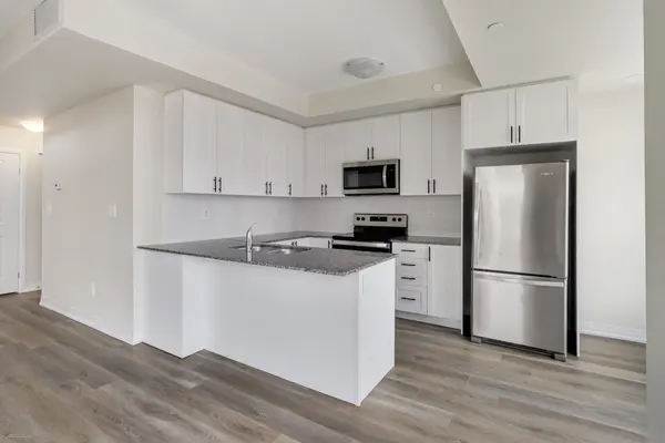 Milton, ON L9E 0J2,1593 Rose WAY #102