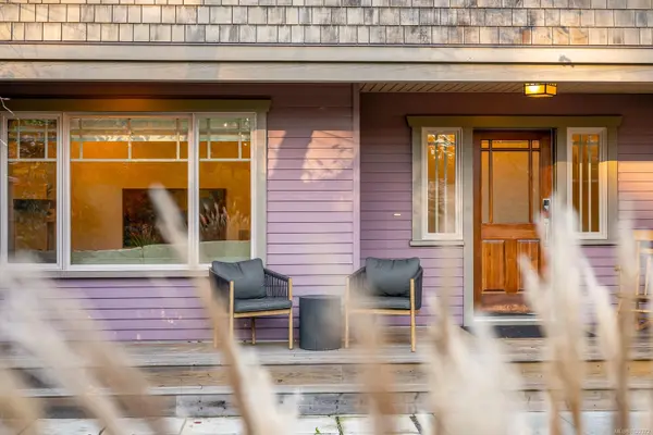 Comox, BC V9M 2X8,1610 Dogwood Ave