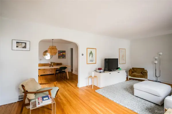 Detroit, MI 48221,17375 Quincy ST