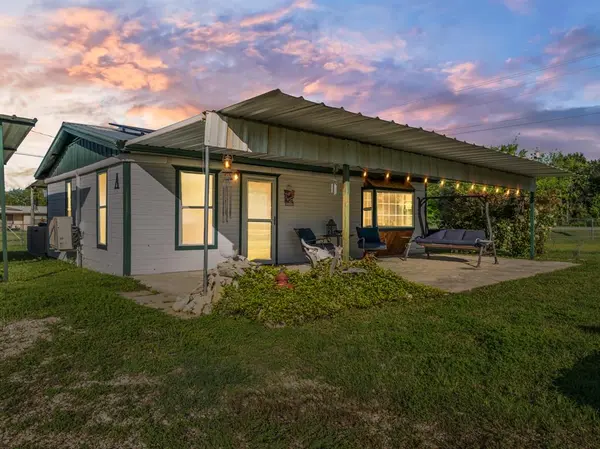 183 Grand Prairie Drive, Whitney, TX 76692