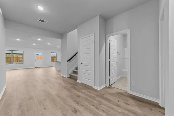 Van Alstyne, TX 75495,607 Forest Haven Drive