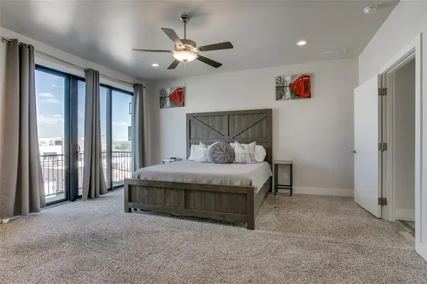 Dallas, TX 75208,410 Melba Street #2