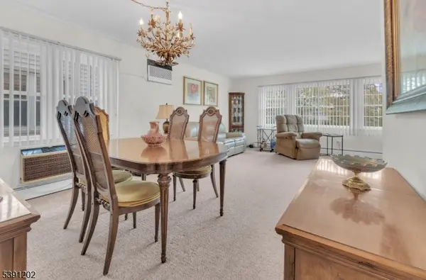 Bayonne City, NJ 07002,7 Country Village Ct