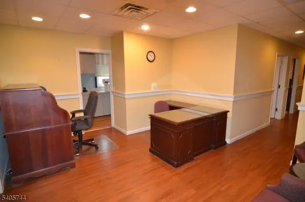 Flemington Boro, NJ 08822,32 Church Street