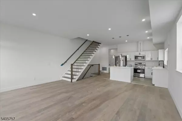 Irvington Twp., NJ 07111,365 21St St