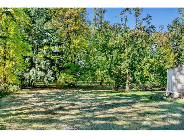 Veneta, OR 97487,87206 GREENRIDGE DR