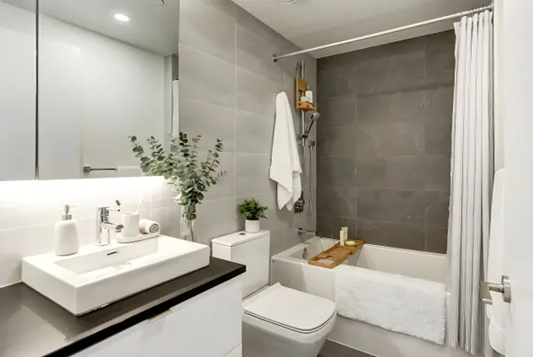 Toronto C08, ON M5A 1H7,21 Lawren Harris SQ #811