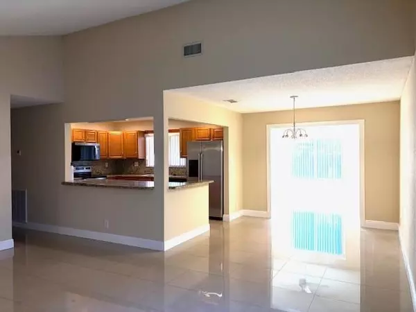 Sunrise, FL 33322,2562 NW 107TH AV