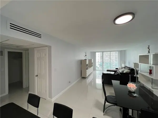 Sunny Isles Beach, FL 33160,19380 Collins Ave #615