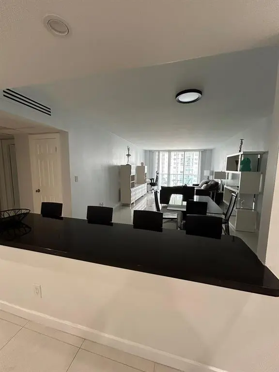 Sunny Isles Beach, FL 33160,19380 Collins Ave #615