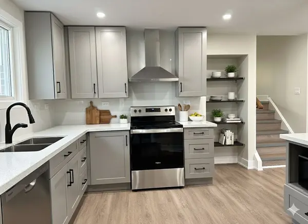 Brampton, ON L6V 2V3,52 Horne DR #Upper