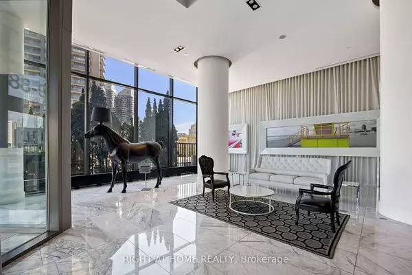 Toronto W06, ON M8Y 0B6,90 Park Lawn RD #2205