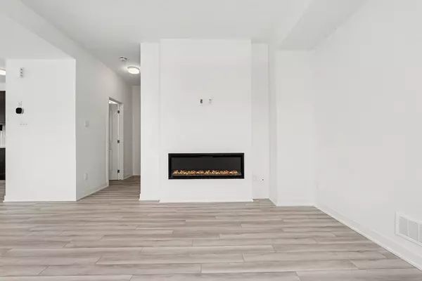 Kanata, ON K2W 0N9,800 Demulcent LN