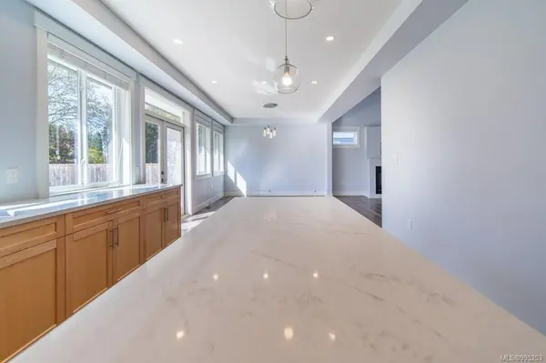 Saanich, BC V8N 3S1,4462 Tyndall Ave