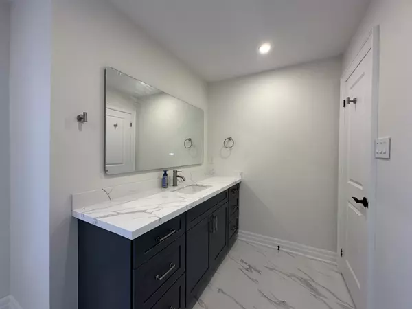 Mississauga, ON L5L 5A7,3366 Mulcaster RD #Room 1