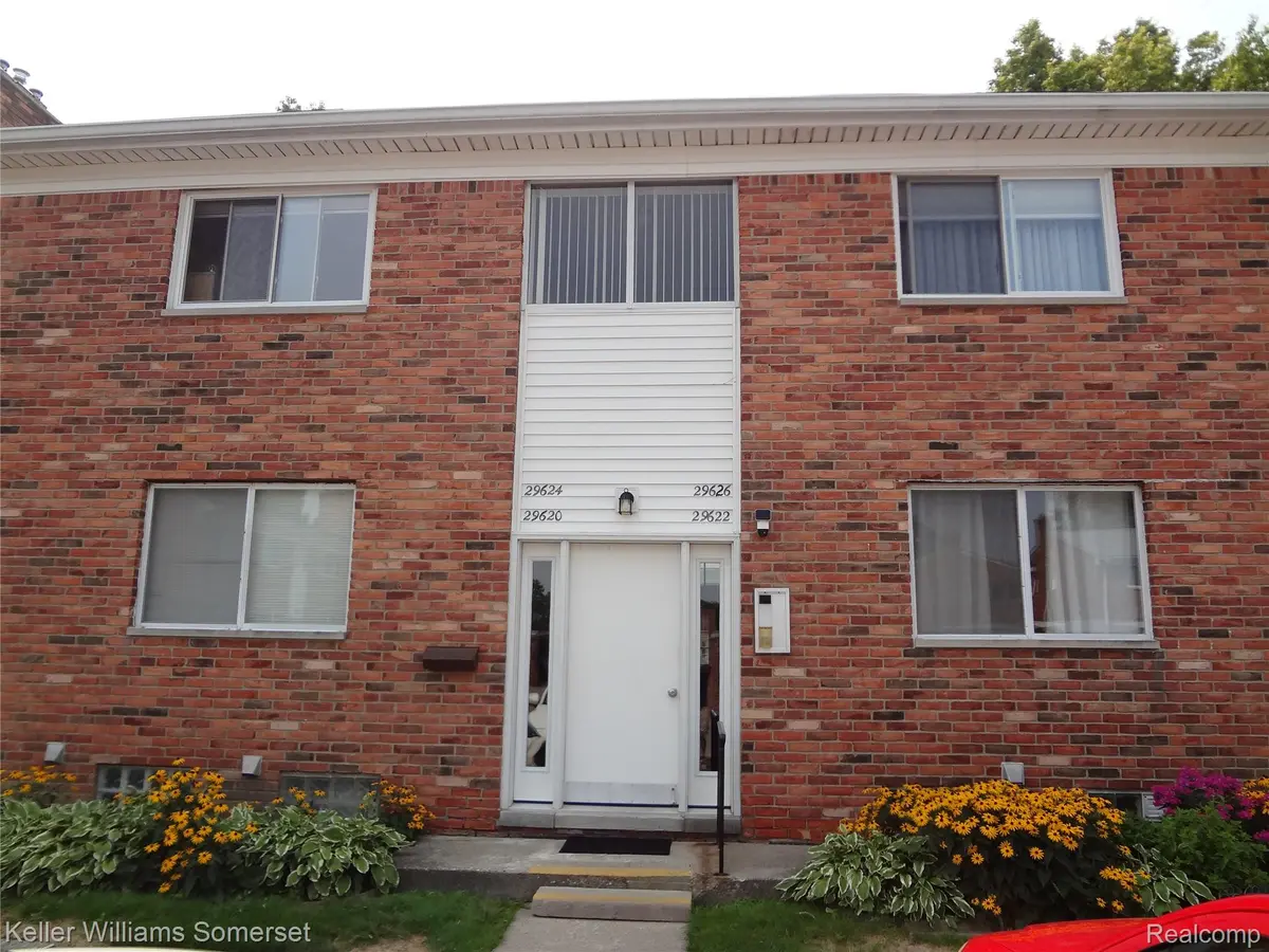 Warren, MI 48093,29626 Hoover RD #626