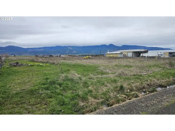 N COBURG RD, Harrisburg, OR 97446