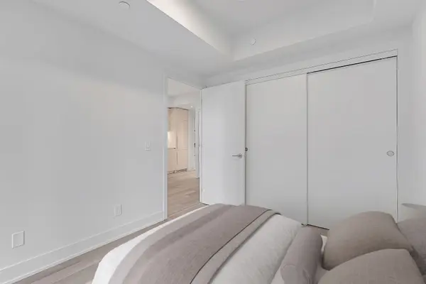 Toronto C02, ON M4W 0B6,8 Cumberland ST #2809