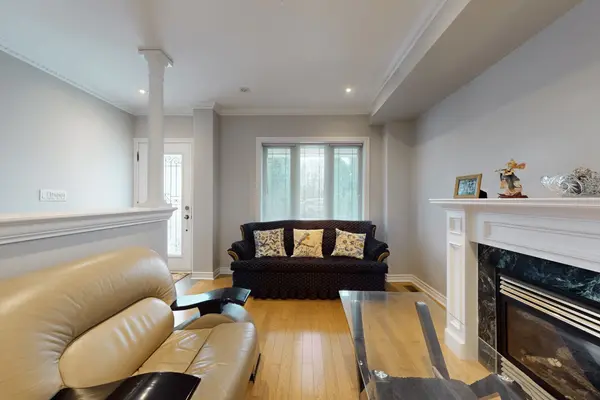 Toronto E03, ON M4J 4C3,950 Greenwood AVE