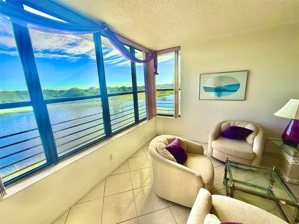 Coconut Creek, FL 33066,2766 Carambola Cir S #504