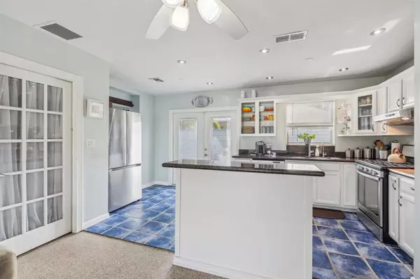 Wilton Manors, FL 33311,2216 NW 2nd Ave