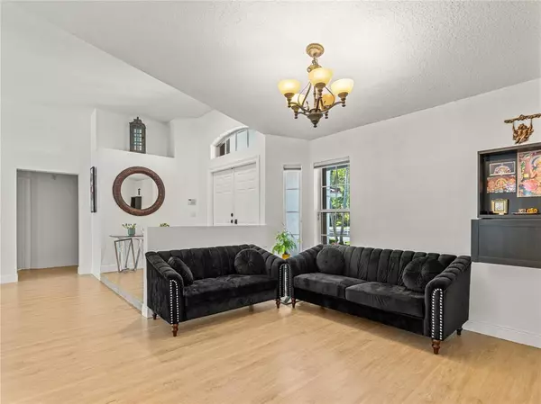 Weston, FL 33326,833 Heron Rd