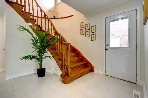 Brampton, ON L6S 3S4,45 Princeton TER