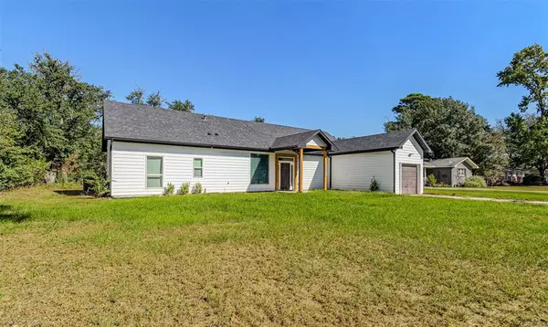 Van, TX 75790,369 Pine Chase Street