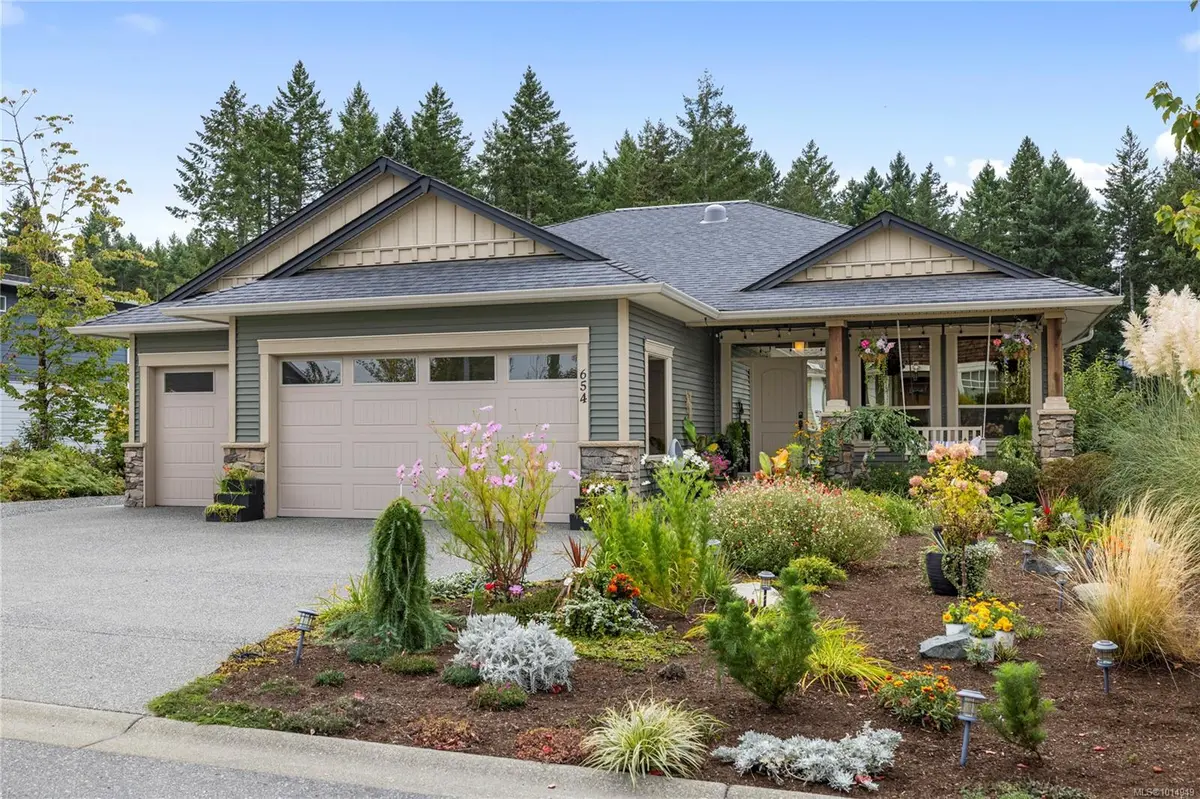 Ladysmith, BC V9G 0A7,654 Sanderson Rd