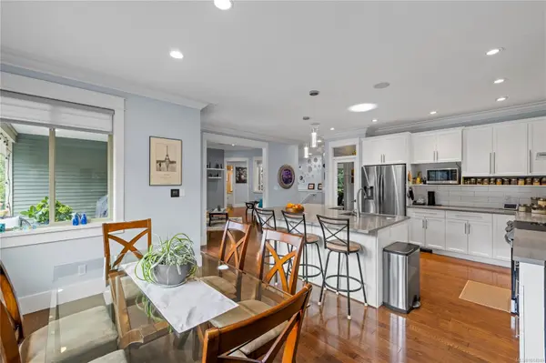 Ladysmith, BC V9G 0A7,654 Sanderson Rd