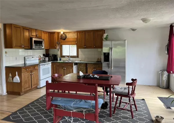 Ladysmith, BC V9G 1J5,5010 Grouhel Rd