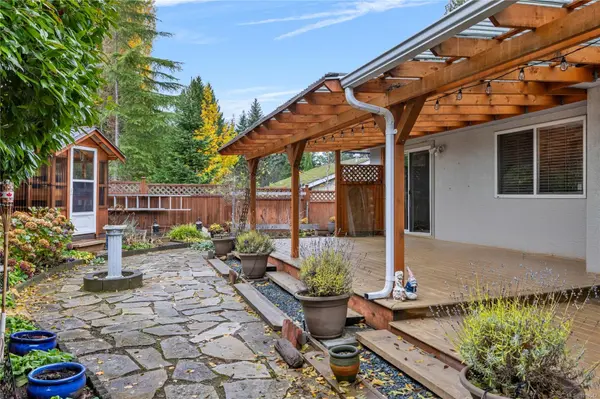 Qualicum Beach, BC V9K 1M1,396 Aldous Rd