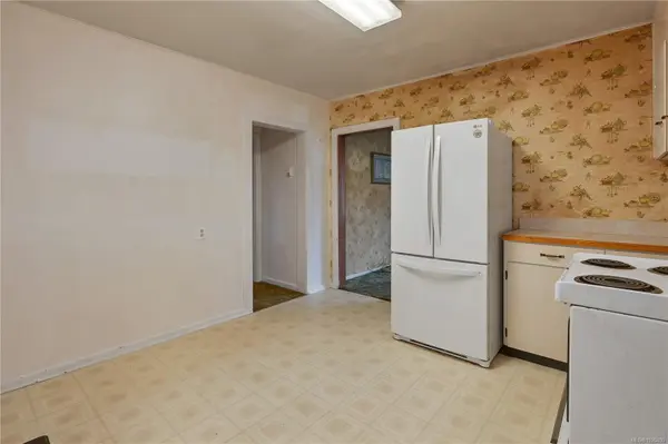 Campbell River, BC V9W 2S8,548 Birch St