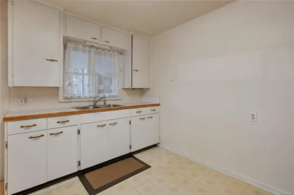 Campbell River, BC V9W 2S8,548 Birch St