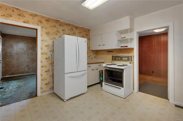 Campbell River, BC V9W 2S8,548 Birch St