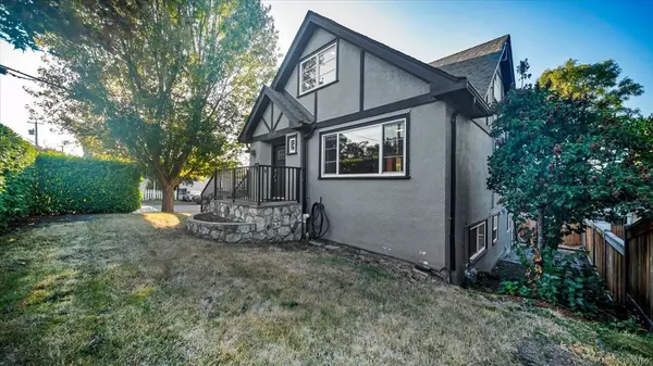 Victoria, BC V8T 2V1,1130 Finlayson St