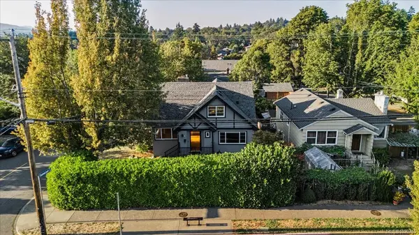 Victoria, BC V8T 2V1,1130 Finlayson St